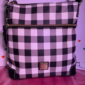 Dooney & bourke crossbody 💼